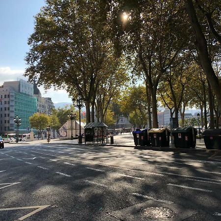 Apartamento Minimalista En El Corazon De Bilbao Esterno foto