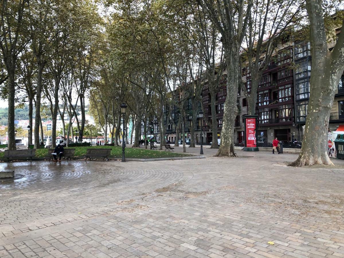 Apartamento Minimalista En El Corazon De Bilbao Esterno foto