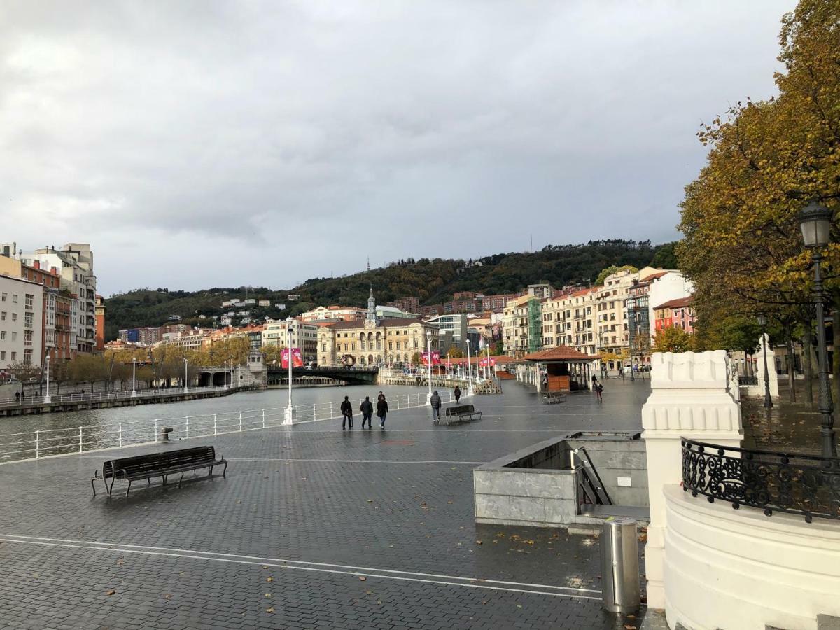 Apartamento Minimalista En El Corazon De Bilbao Esterno foto